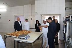 Членом общественного совета при УВД по ЮАО Сергеем Хачатурян было организовано торжественное мероприятие, посвящённое приезду делегации Республики Узбекистан на производственный объект.