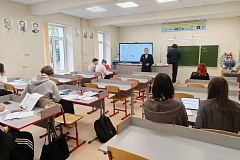 В Истринской школе имени М.Ю. Лермонтова состоялась профориентационная встреча с сотрудником УВД по ЮАО