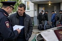 В районе Бирюлево Восточное полицейскими задержан москвич за фиктивную постановку на учет четверых иностранных граждан