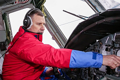 «Профессия для души»: командир самого большого вертолета в мире рассказал о небе, ответственности и жизненных принципах
